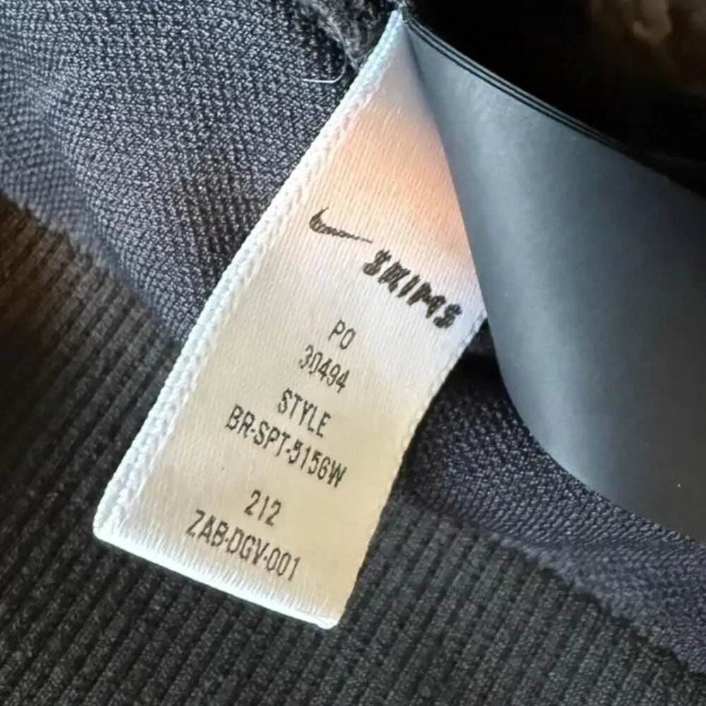 Nike x SKIMS Sports Bra Black Size Small Minimal Logo Activewear Rare - Picture 4 of 5
